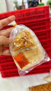 Hình ảnh Bánh tráng sate hành phi muối nhuyễn