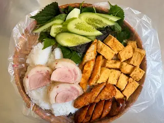 Hình ảnh Bún đậu mẹt đầy đủ