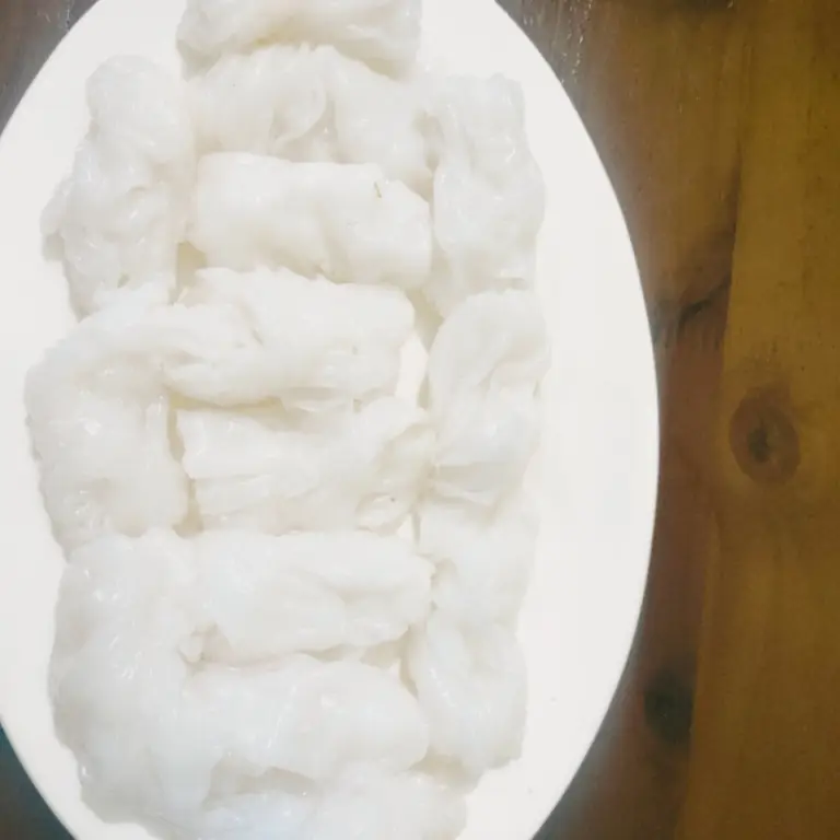 Hình ảnh 1 kg bánh cuốn không nhân nguyên chất tặng kèm  1ly nước sấu  quê thơm mát