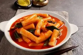 Hình ảnh Tokbokki Truyền Thống - M