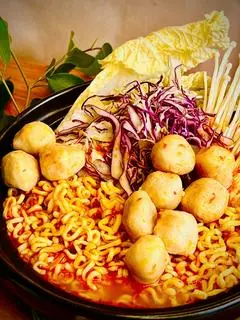 Hình ảnh Mì cay cá viên