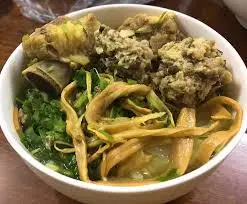 Hình ảnh Bún đầy đủ ( mọc, sườn, thịt...)