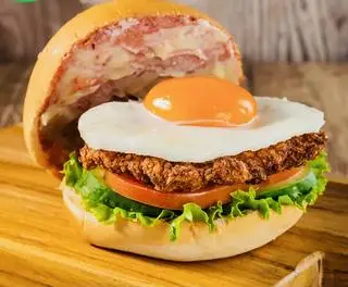 Hình ảnh Hamburger bò trứng