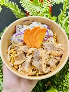 Hình ảnh Mì trộn siêu mì - bò mỹ