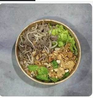 Hình ảnh Bún trộn bò nhiều bò