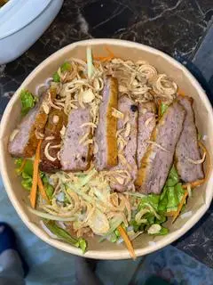 Hình ảnh bún trộn nem nướng