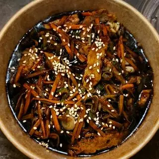 Hình ảnh MÌ TƯƠNG ĐEN Chả Cá Việt 