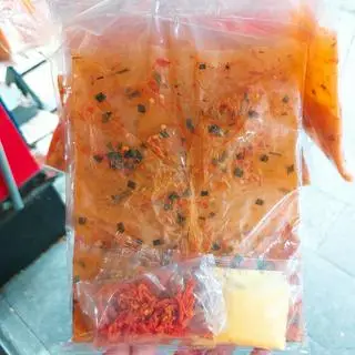 Hình ảnh Bánh tráng đỏ cuộn bơ