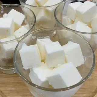 Hình ảnh Sữa chua dẻo trắng