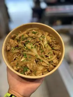 Hình ảnh Cơm thịt heo xào sốt tiêu đen