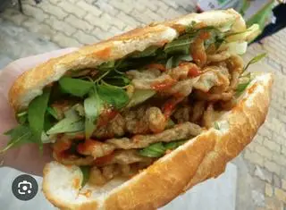 Hình ảnh Bánh mì chả cá