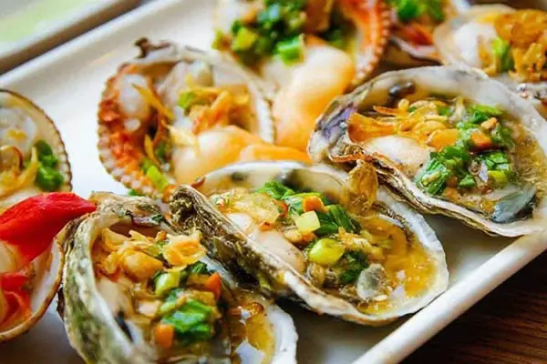Hình ảnh Hàu nướng mỡ hành thơm ngon