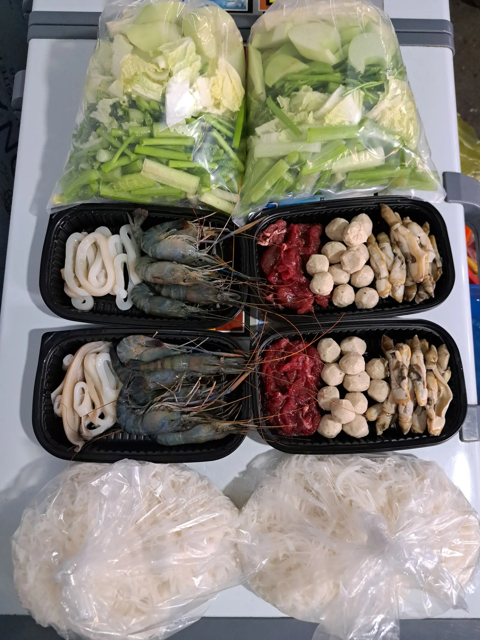 Hình ảnh Lẩu thái hải sản 5 người ăn