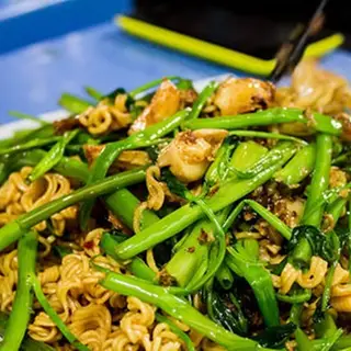 Hình ảnh MÌ XÀO TRỨNG NƯỚNG RAU MUỐNG 
