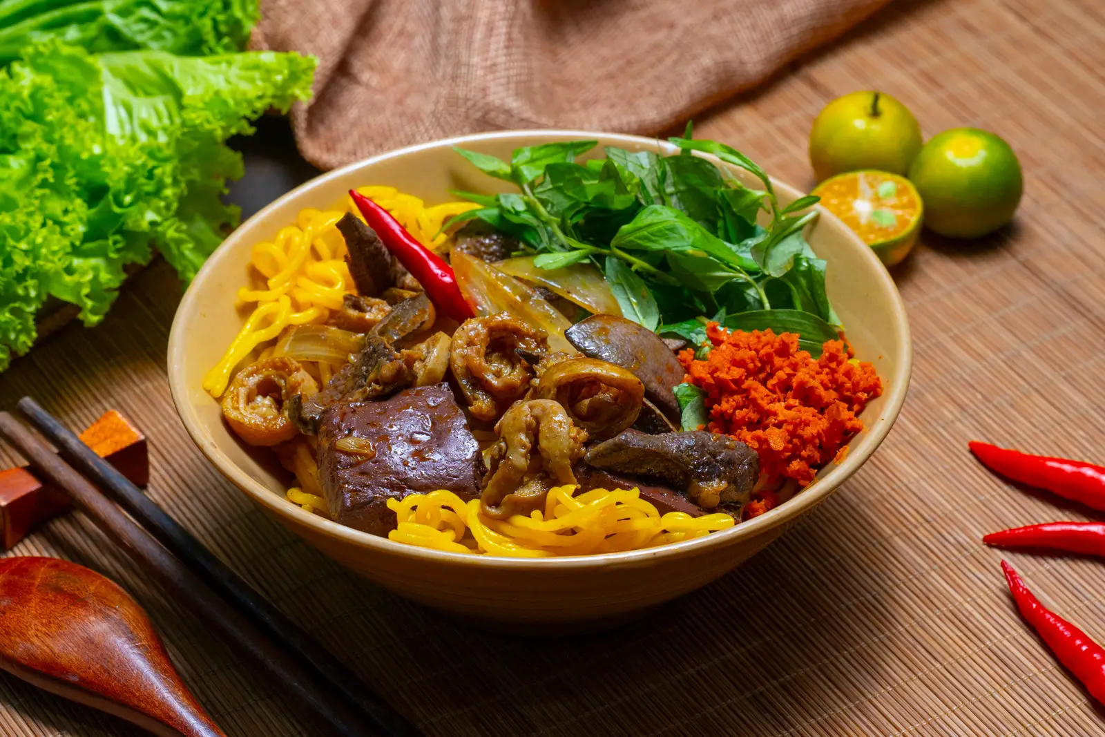 Hình ảnh Bún lòng xào nghệ