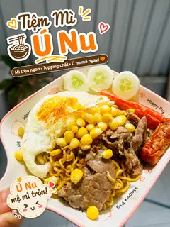 Hình ảnh Mì Trộn bò trứng xúc xích 