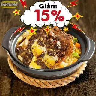 Hình ảnh Cơm Thố Bò Sốt Tiêu Đen Trứng Cuộn