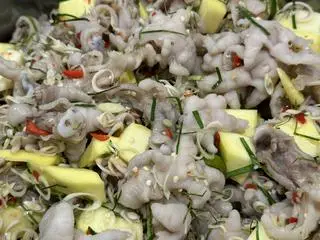 Hình ảnh Chân gà sả tắc (hộp nhỏ)