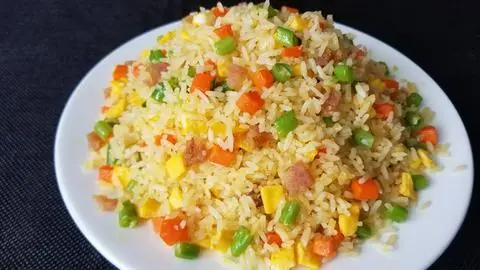 Hình ảnh Cơm chiên dương châu