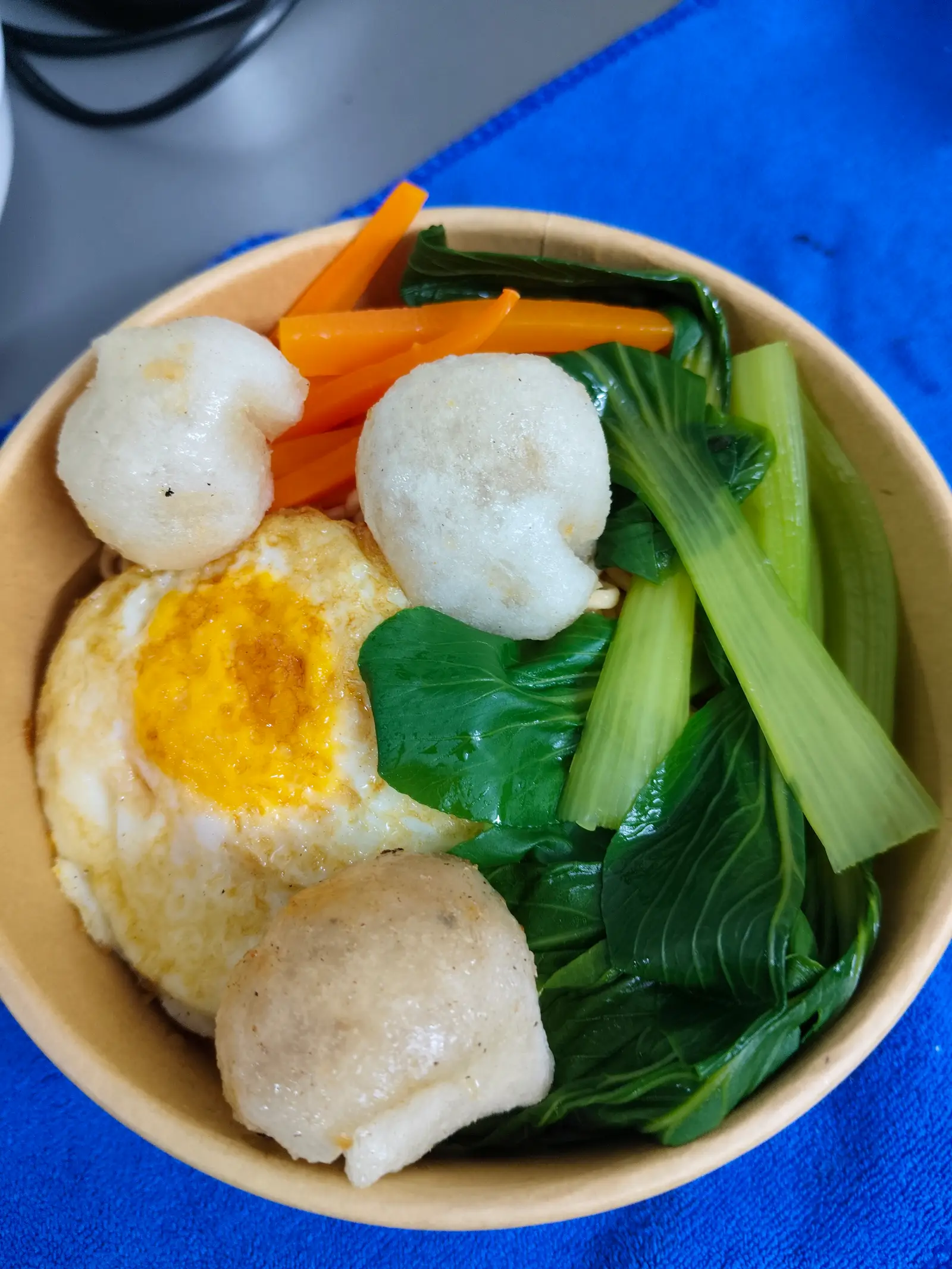 Hình ảnh Mì Trộn Trứng Há Cảo Chiên giòn 