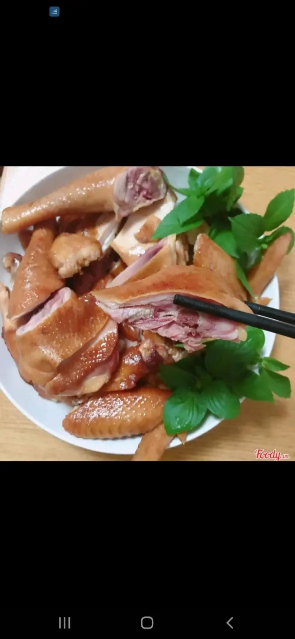 Hình ảnh gà Hun Khói Nửa Con  ấm  kèm sốt