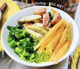 Hình ảnh Bún Nước Tương Đặc Biệt nem chả 