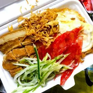Hình ảnh Xôi Nóng Thịt Trứng Lạp Xưởng