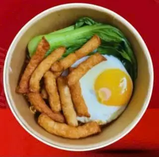 Hình ảnh Mì Trộn indomie Trứng & Chả Cá