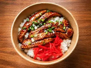 Hình ảnh Cơm cá hồi nướng