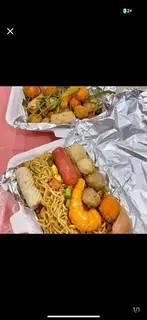 Hình ảnh Mì trộn thập cẩm - Cá viên chiên mắm size vừa