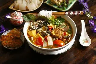 Hình ảnh Bún riêu đặc biệt + ốc