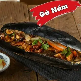 Hình ảnh Bánh Mì Đen Gà Nấm