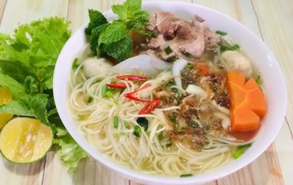 Hình ảnh Hủ tiếu mì giò heo