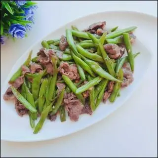Hình ảnh Bò xào đậu que (Không cơm)
