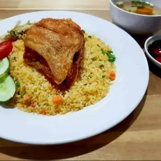 Hình ảnh Cơm gà mắm tỏi - Má đùi