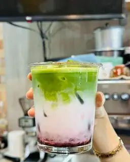 Hình ảnh Matcha Latte Việt quất