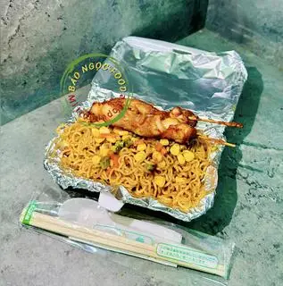 Hình ảnh Mì trộn gà xiên