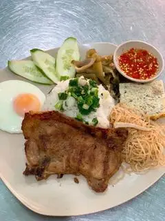 Hình ảnh Cơm tấm sườn - bì - chả - trứng