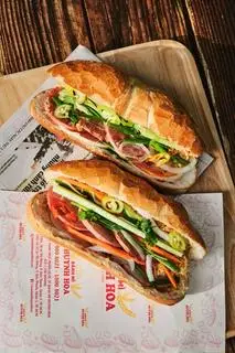 Hình ảnh Bánh mì chả thịt nguội