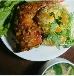 Hình ảnh Cơm Gà Mắm Tỏi