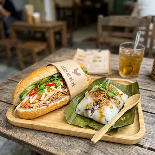 Hình ảnh Bánh mì + bánh bao 1 trứng 