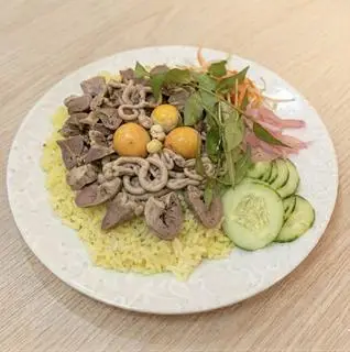 Hình ảnh Cơm gà lòng mề tràng trứng