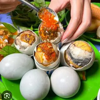 Hình ảnh Hột Vịt Lộn Luộc 2 Quả 
