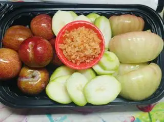 Hình ảnh mận đá+mận hà Nội+cóc non giòn tặng bịch muối nhuyễn (hộp 400g)