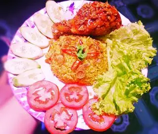 Hình ảnh cơm đùi gà sốt chua ngọt
