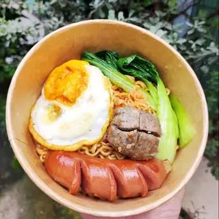 Hình ảnh Mì trộn đặc biệt