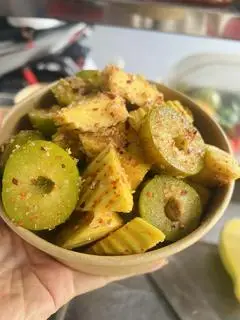 Hình ảnh Mix mận xanh Hà Nội và xoài muối lắc siêu dính
