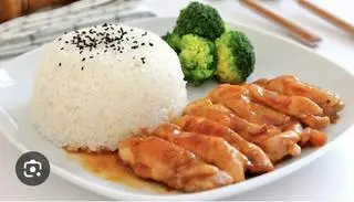Hình ảnh cơm gà chiên mắm tỏi