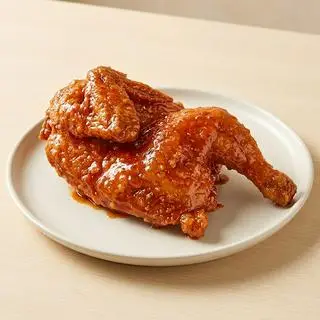 Hình ảnh Nửa Con Gà Rán Nguyên Con Sốt Hàn Cay Ngọt