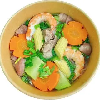 Hình ảnh Nui gạo lứt nấu canh rau củ thanh dịu 